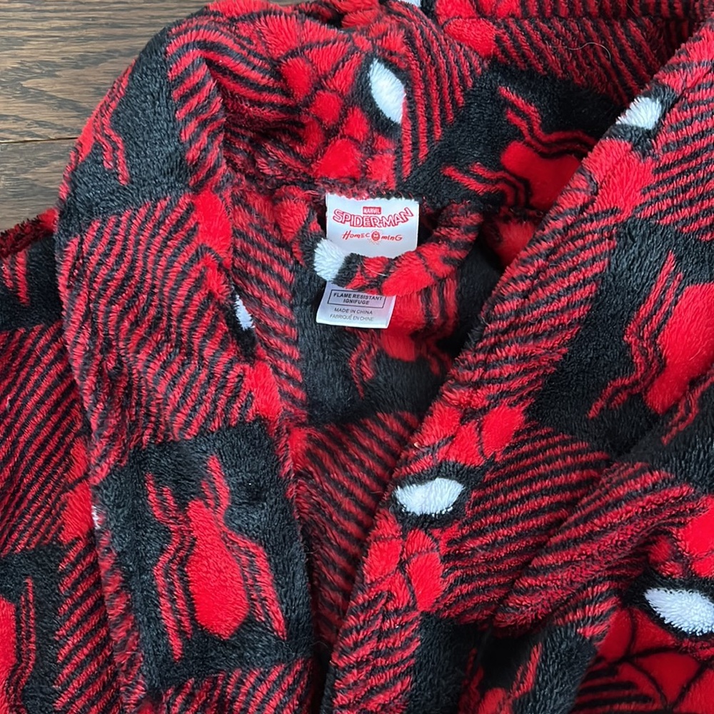 Marvel Spider-Man Robe- EUC - Picture 2 of 4